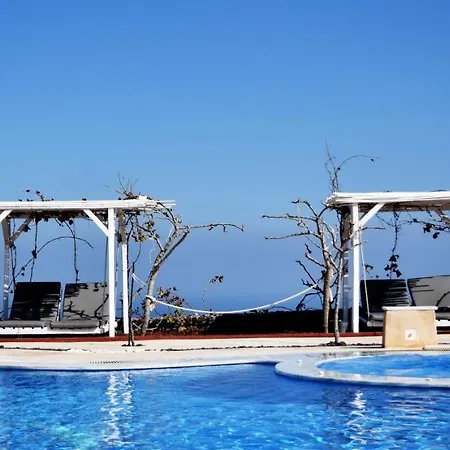 Ξενοδοχείο με διαμερίσματα Santorini Mesotopos