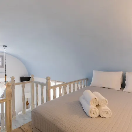 Santorini Mesotopos Ξενοδοχείο με διαμερίσματα 4*