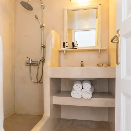 Santorini Mesotopos Ξενοδοχείο με διαμερίσματα 4*