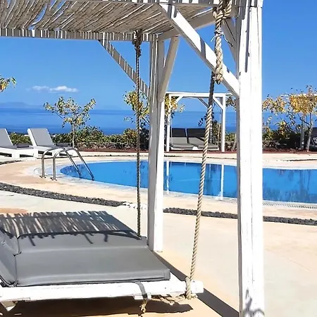 Santorini Mesotopos Aparthotel
