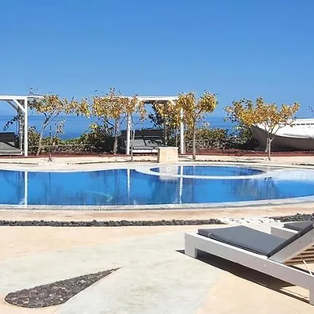 Santorini Mesotopos 4*