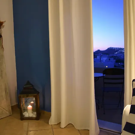 Santorini Mesotopos Ξενοδοχείο με διαμερίσματα 4*