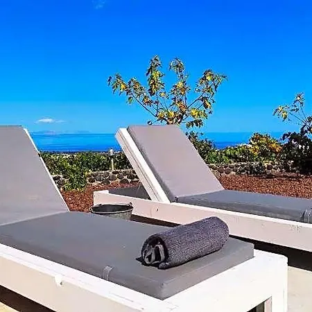 Santorini Mesotopos Aparthotel 4*