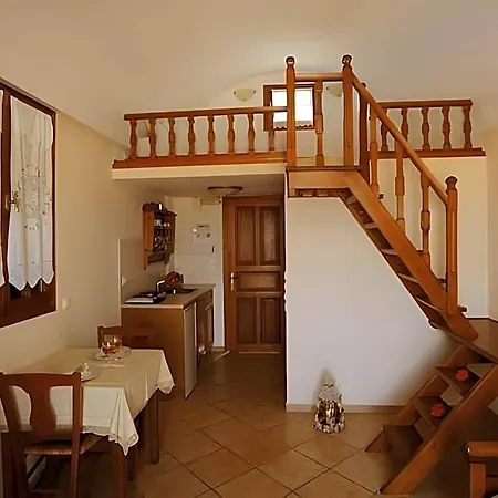 Santorini Mesotopos 4*