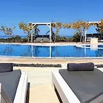 Apartahotel Santorini Mesotopos 4*