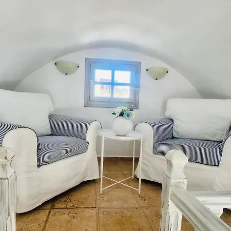 アパートホテル メソトポス サントリーニ